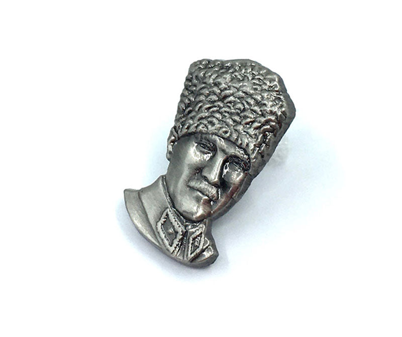 Kalpaklı Atatürk Rozeti - Antik Gümüş Rengi