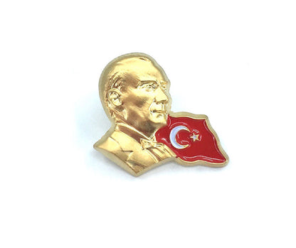 Bayraklı Atatürk Rozeti - Altın Rengi
