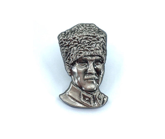 Kalpaklı Atatürk Rozeti - Antik Gümüş Rengi